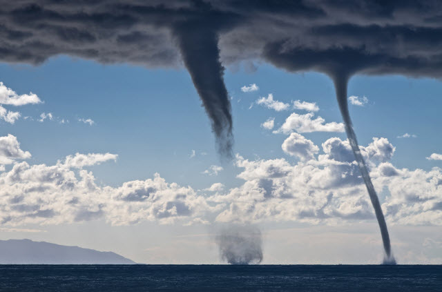 waterspout-tornadoes